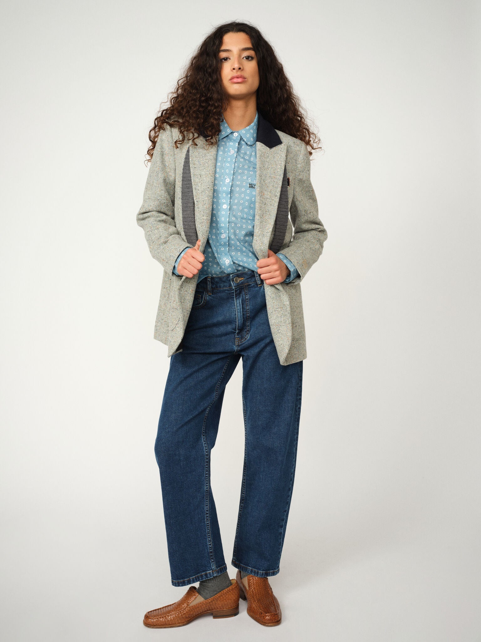 Modelshot / Mid Blue / Detail